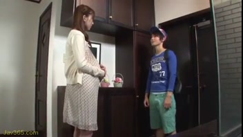 Yui Hatano: Stunning Japanese Pregnancy!