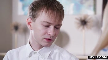 Petite Blonde MILF Kennedy Seduces Stepson’s Nerdy Friend Tudor