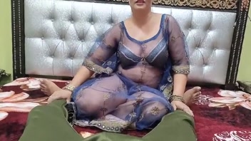 Desi Bhabhi's Wild Blowjob & Brother-in-Law Action in Hindi!