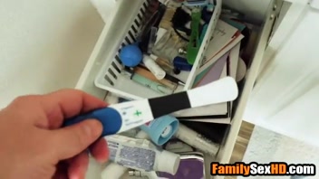 Stepbrother Gets Wild with Pregnant Stepsister!