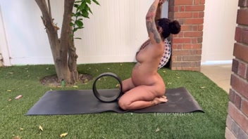 Seductive Pregnant Medusa's Outdoor Naked Yoga